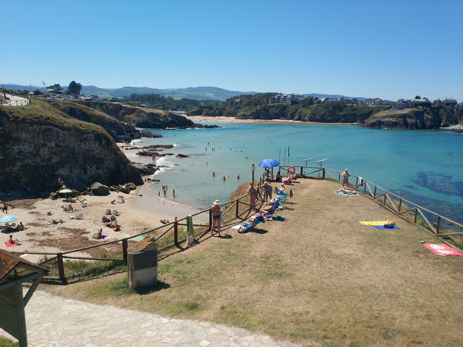 Foto de Playa de Ribeiria com alto nível de limpeza