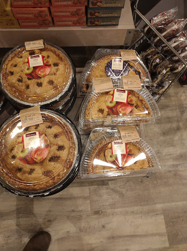 Grocery Store «Hannaford Supermarket», reviews and photos, 73 Fort Eddy Rd, Concord, NH 03301, USA