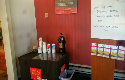Bank «Wells Fargo Bank», reviews and photos