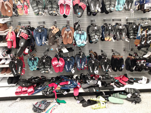 Clothing Store «Ross Dress for Less», reviews and photos, 3201 Eastway Dr, Charlotte, NC 28205, USA