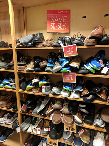 Shoe Store «Schuler Shoes: Burnsville», reviews and photos, 921 County Rd 42 W, Burnsville, MN 55306, USA