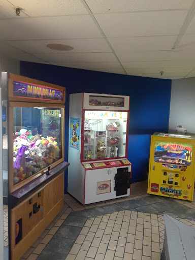 Movie Theater «Danbarry Cinemas», reviews and photos, 3479 Dixie Hwy, Middletown, OH 45005, USA