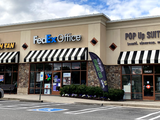 FedEx Office Print & Ship Center, 11625 W Broad St, Richmond, VA 23233, USA, 