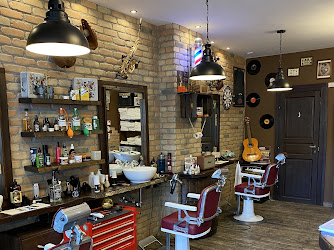 Apparire Barber Shop Appia - Barbiere Parrucchiere Uomo