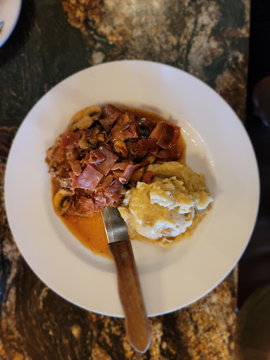 Italian Restaurant «Ferrante», reviews and photos, 5585 OH-307, Geneva, OH 44041, USA