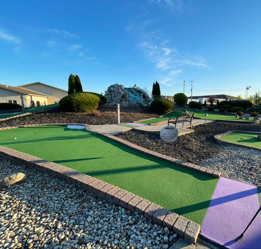 Putt N Play (Seasonal/weather permitting) Limited 2021 Spring hours starting in April. Call ahead