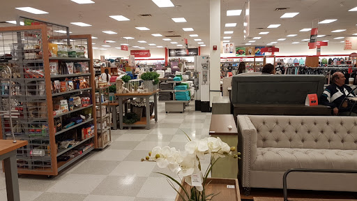 Department Store «T.J. Maxx», reviews and photos, 1650 Miami Gardens Dr, North Miami Beach, FL 33179, USA