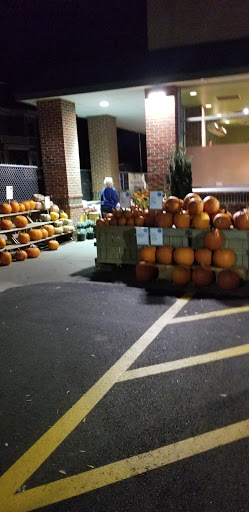 Grocery Store «Whole Foods Market», reviews and photos, 808 Massachusetts Ave, Arlington, MA 02476, USA