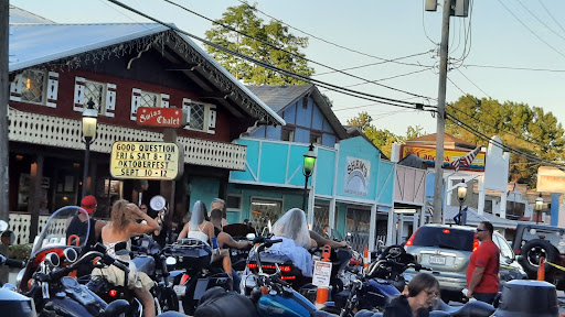 Karaoke Bar «Yankee Bar & Grill», reviews and photos, 5482 Lake Rd E, Geneva, OH 44041, USA