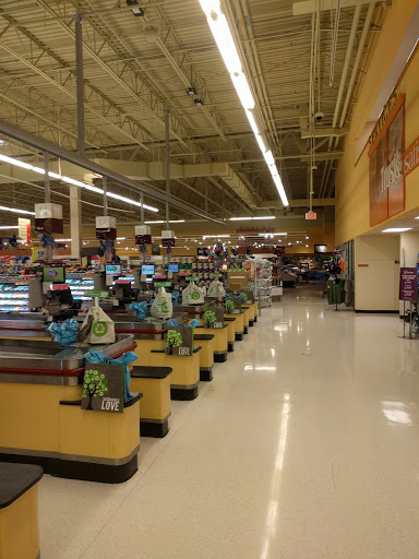 Supermarket «Super Stop & Shop», reviews and photos, 25 Walkers Brook Dr, Reading, MA 01867, USA