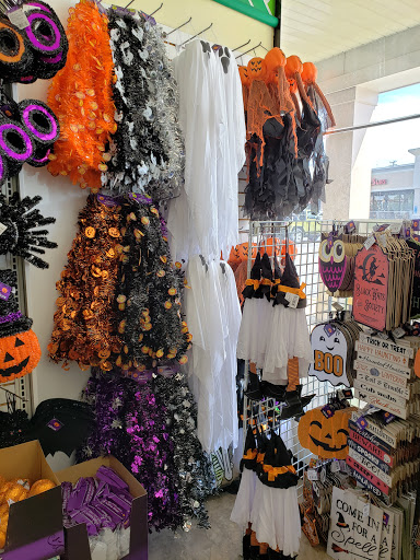 Dollar Store «Dollar Tree», reviews and photos, 7041 Brookfield Plaza, Springfield, VA 22150, USA