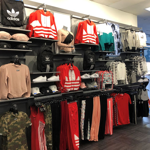 Shoe Store «Hibbett Sports», reviews and photos, 11131 Fondren Rd, Houston, TX 77096, USA