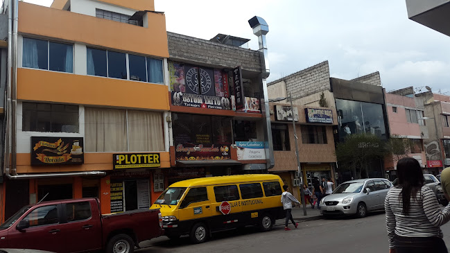 Santa Tinta Tattoo - Quito
