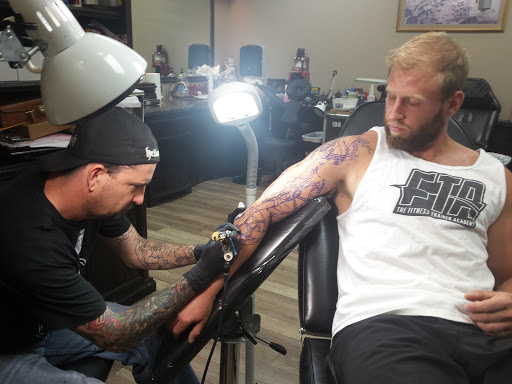 Tattoo Shop «Forsaken Tattoos», reviews and photos, 1200 W Howard Ln, Austin, TX 78753, USA