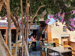 Photo n°58 de Le Comptoir Rocatin à Laroque-des-Albères ()