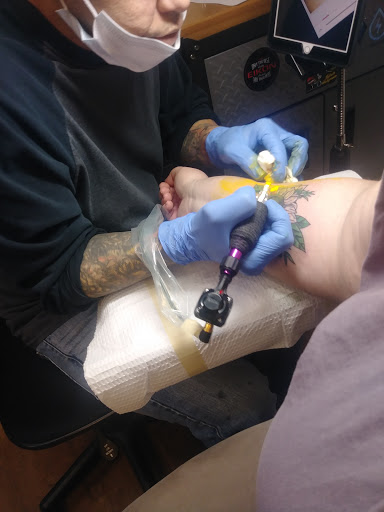 Tattoo Shop «Body Armor», reviews and photos, 3101 S Westnedge Ave, Kalamazoo, MI 49008, USA