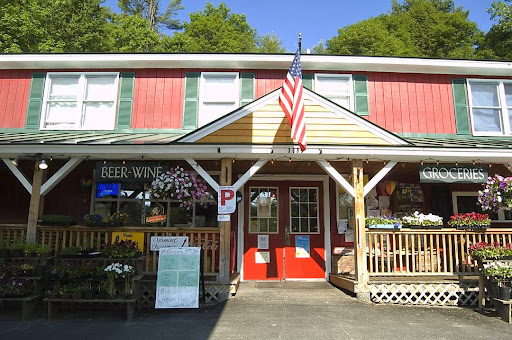 Route 4 Country Store Deli & Bar-B-Que, 3699 Woodstock Rd, White River Junction, VT 05001, USA, 