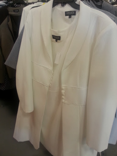 Clothing Store «K&G Fashion Superstore», reviews and photos, 18000 Vernier Rd, Harper Woods, MI 48225, USA