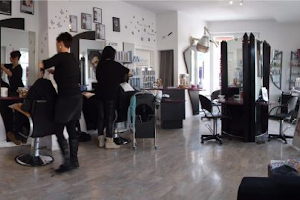 Sarah Jane Beautysalon image