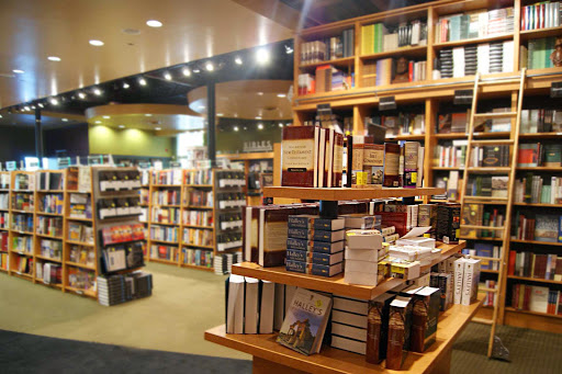 Christian Book Store «The Harvest Bookstore», reviews and photos, 6115 Arlington Ave, Riverside, CA 92504, USA