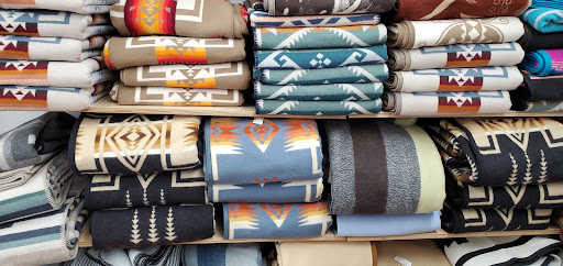 Clothing Store «Pendleton Washougal Mill Store», reviews and photos, 2 Pendleton Way, Washougal, WA 98671, USA