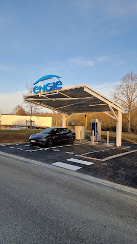 Borne de recharge de véhicules électriques ENGIE Station de recharge Lormaison