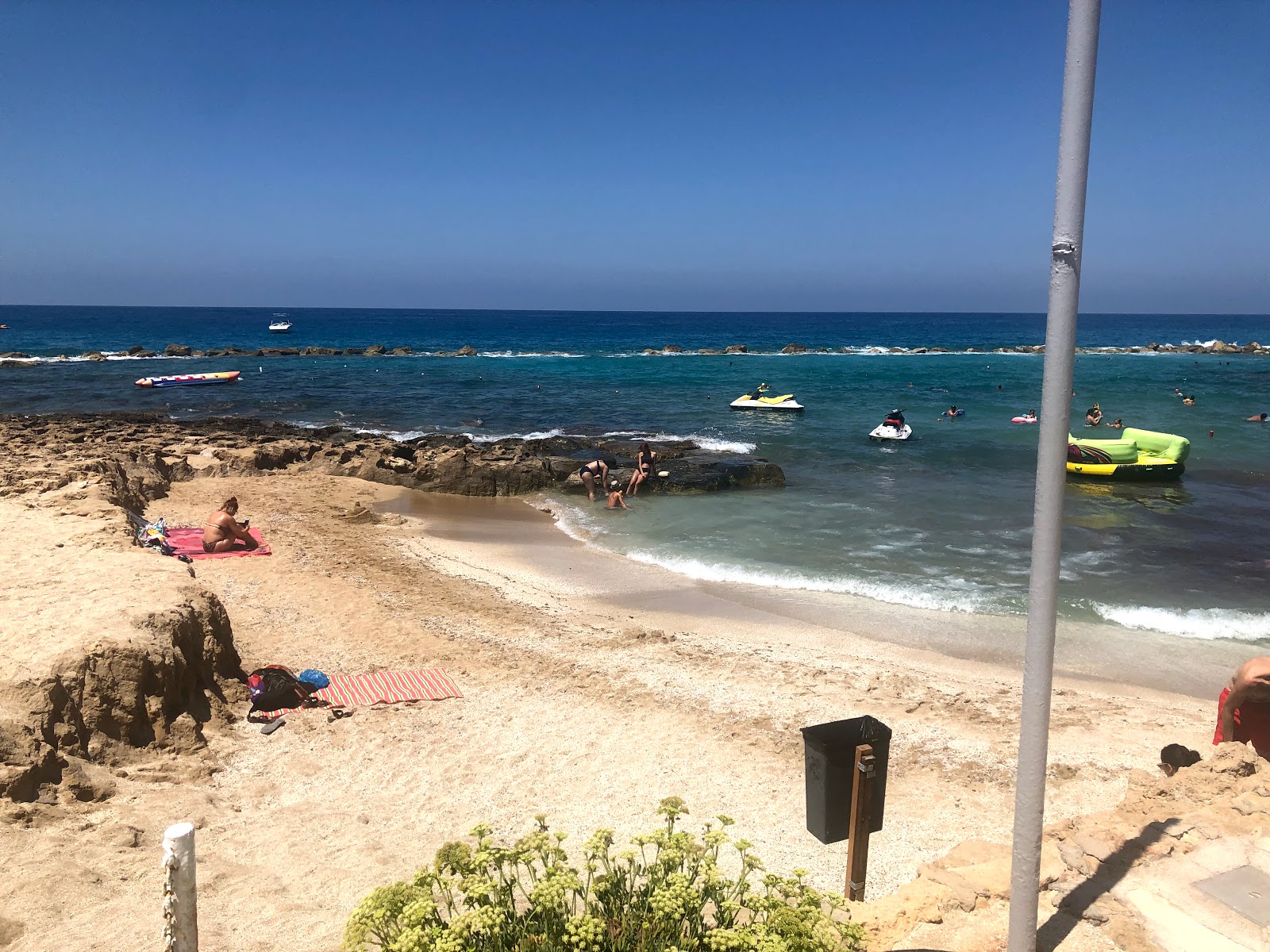 Fotografie cu St'George beach cu nivelul de curățenie înalt