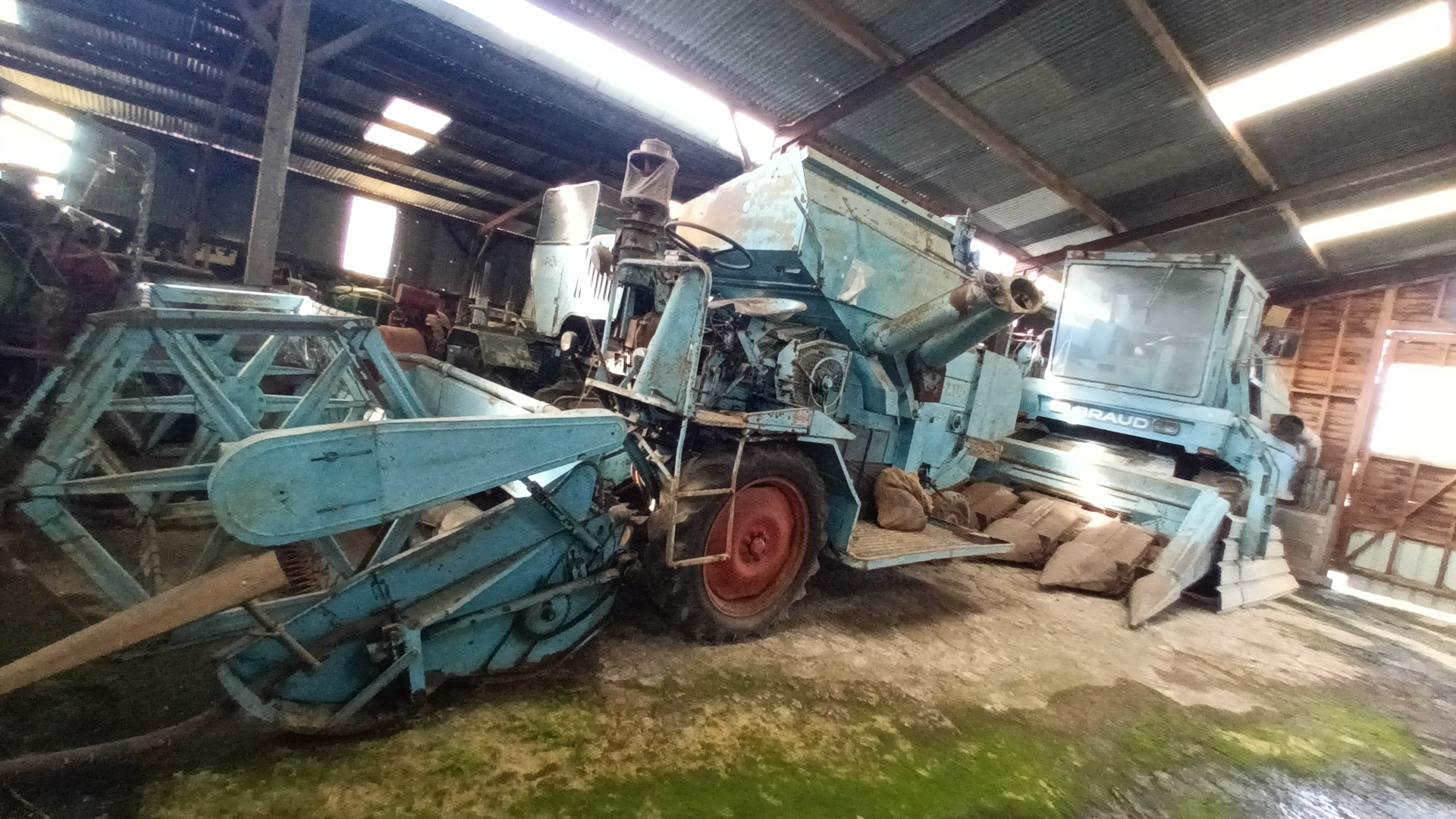 Photo n° 5 de l'avis de 205.T fait le 16/10/2023 à 09:11