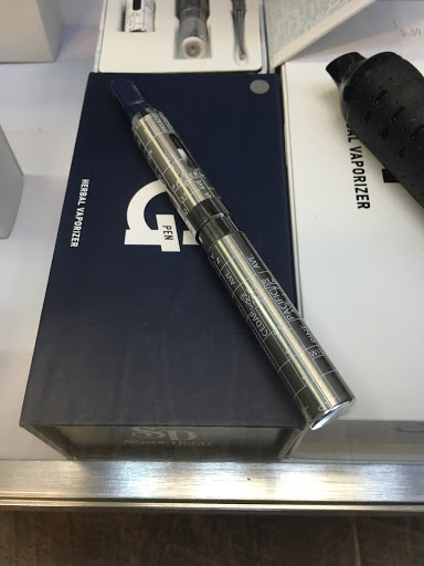 Vaporizer Store «HoneyComb HideOut Smoke Shop», reviews and photos, 467 E Plumb Ln, Reno, NV 89502, USA