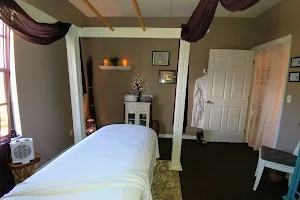 Barefoot Massage of New Tampa image