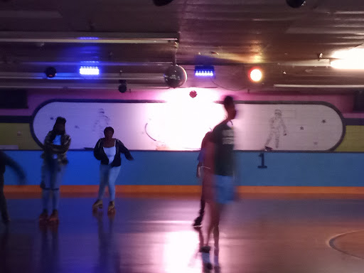 Sporting Goods Store «Hyde Park Roller Magic», reviews and photos, 4178 Albany Post Rd, Hyde Park, NY 12538, USA