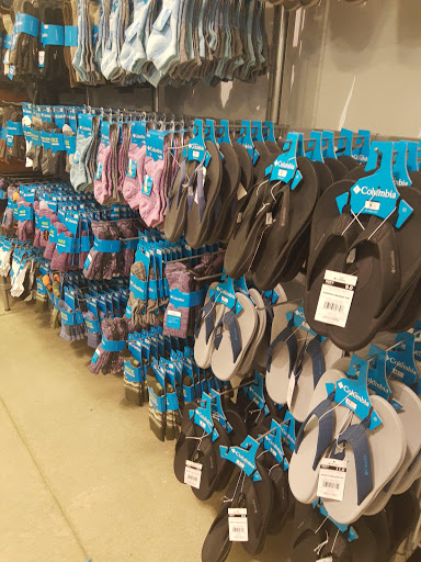 Sportswear Store «Columbia Sportswear Outlet», reviews and photos, 6800 Oxon Hill Rd #600, Oxon Hill, MD 20745, USA