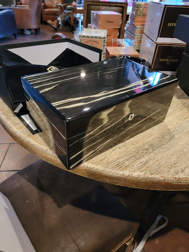 Cigar Shop «Dallas Cigar», reviews and photos, 6162 Greenville Ave # A, Dallas, TX 75206, USA