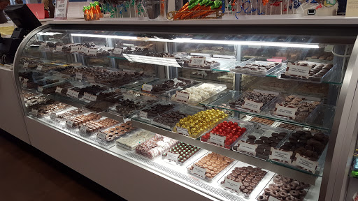 Chocolate Shop «Chocolate Works Darien», reviews and photos, 25 Old Kings Hwy N, Darien, CT 06820, USA
