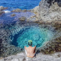 Plage de Bou-Zadjar'in fotoğrafı geniş bir kıyı şeridi ile birlikte