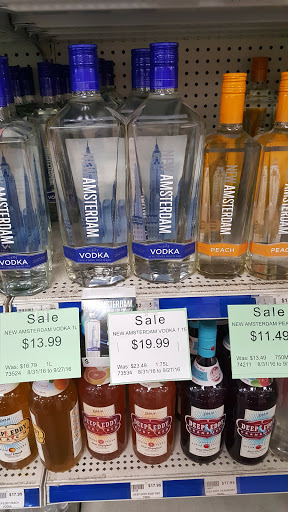 Shopping Mall «White Oak Shopping Center», reviews and photos, 11200 New Hampshire Ave, Silver Spring, MD 20904, USA