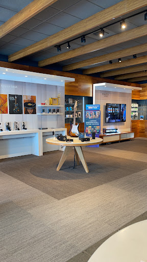 Cell Phone Store «AT&T», reviews and photos, 1812 N Westshore Blvd, Tampa, FL 33607, USA