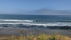 South Palisades beach'in fotoğrafı dağlarla çevrili