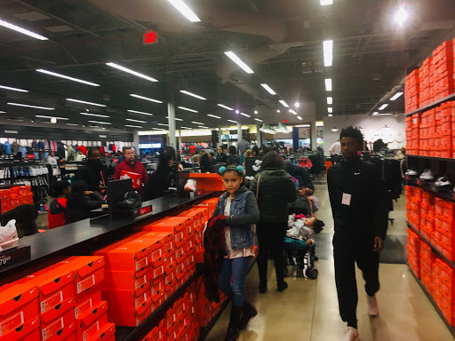 Sporting Goods Store «Nike Factory Store», reviews and photos, 3000 Grapevine Mills Pkwy #611, Grapevine, TX 76051, USA