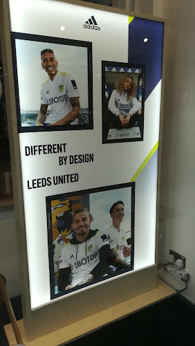Comments and reviews of Leeds United Store