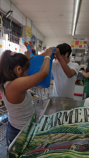 Supermarket «Los Amigos Fine Fare Supermarket», reviews and photos, 100 Somerset St, North Plainfield, NJ 07060, USA
