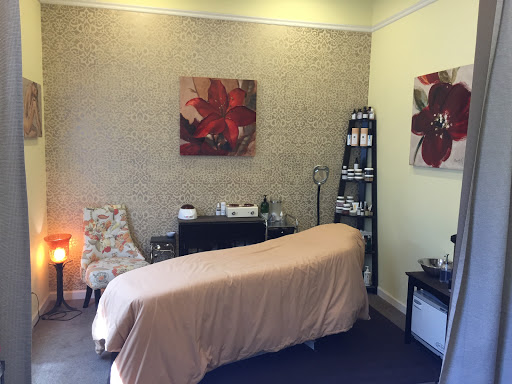 Skin Care Clinic «Luna Beauty Skincare & Waxing Studio», reviews and photos, 2825 Porter St B, Soquel, CA 95073, USA