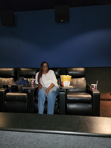 Movie Theater «Rave Cinemas», reviews and photos, 864 Riverdale St, West Springfield, MA 01089, USA