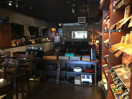 Cigar Shop «Mancave Cigar Lounge», reviews and photos, 2920 E Commercial Blvd, Fort Lauderdale, FL 33308, USA