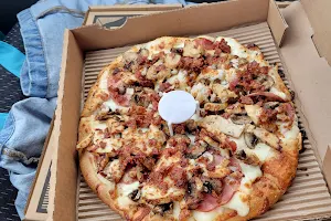 Shasta Pizza image