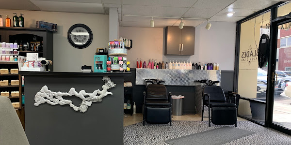 Blades Salon And Spa