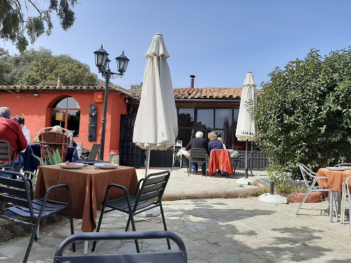 Bar restaurante La Cabezuela Garden en Fresnedillas de la Oliva