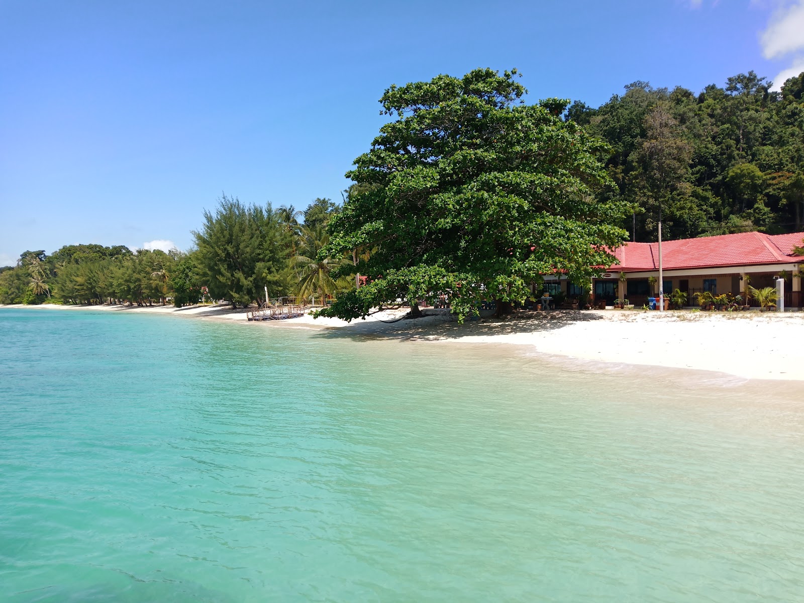 Foto av Shaz Resort beach med vit sand yta