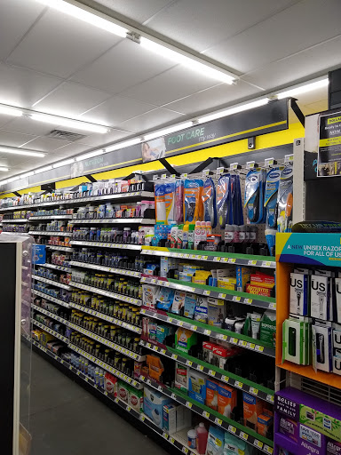 Discount Store «Dollar General», reviews and photos, 36 Winter Place Lane, Newland, NC 28657, USA