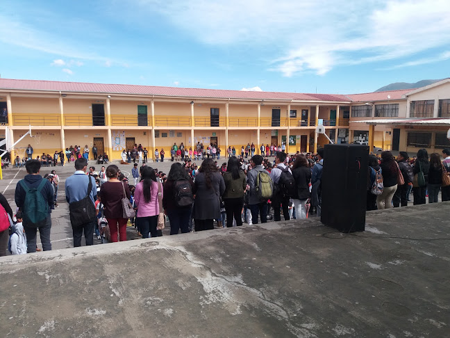 Opiniones de Colegio Nelson Torres en Cayambe - Escuela